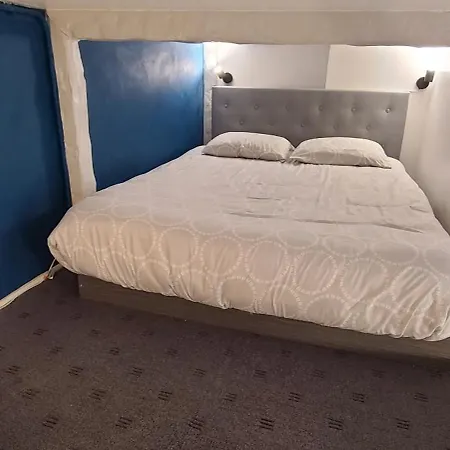 Yellow - Coeur De Apartment Poitiers