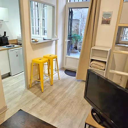 Apartment Yellow - Coeur De
